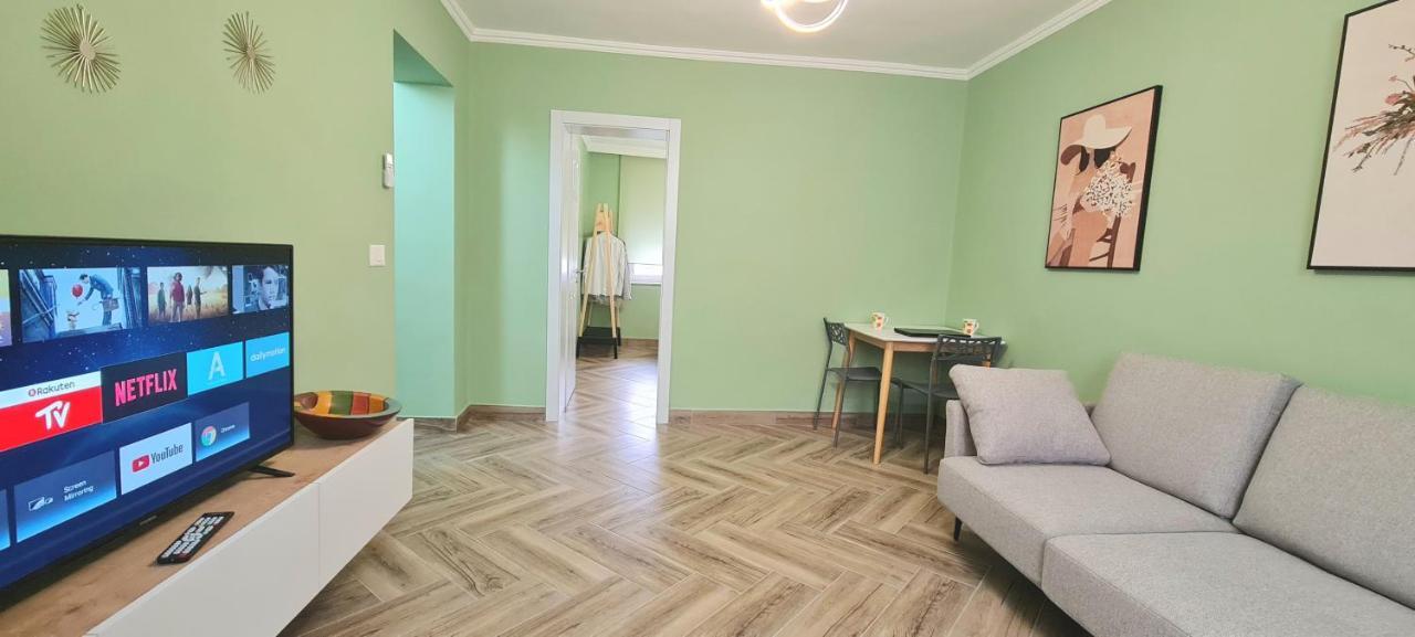Ferienwohnung 2V1 - Blloku Zy Tirana Exterior foto
