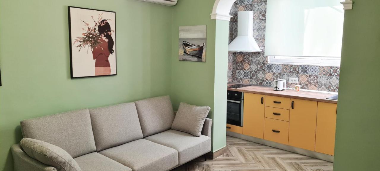 Ferienwohnung 2V1 - Blloku Zy Tirana Exterior foto